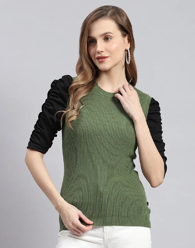 Women Green Solid Round Neck Sleeveless Sweater