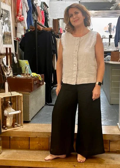 Linen Crop Pants in Black